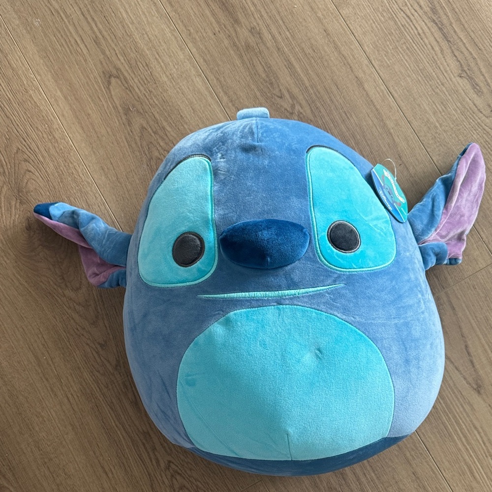 BNWT Stitch squishmallow